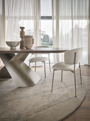 Axiom dining table - myhome